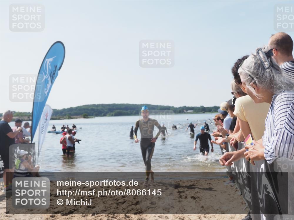 22.06.2025 - Viking Triathlon MichiJ http://msf.ph/oto/8066145 22.06.2025 10:33:12 Schwimmen 28, 91, 387, 399, 608 meine-sportfotos.de
