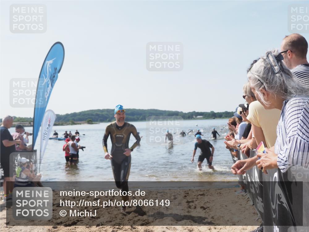 22.06.2025 - Viking Triathlon MichiJ http://msf.ph/oto/8066149 22.06.2025 10:33:13 Schwimmen 28, 91, 387, 399, 608 meine-sportfotos.de