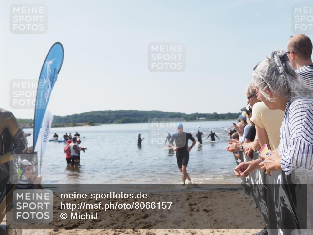22.06.2025 - Viking Triathlon MichiJ http://msf.ph/oto/8066157 22.06.2025 10:33:14 Schwimmen 28, 91, 300, 387, 399, 608 meine-sportfotos.de