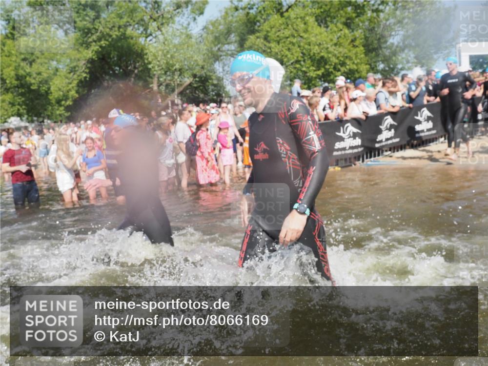 22.06.2025 - Viking Triathlon KatJ http://msf.ph/oto/8066169 22.06.2025 10:06:48 Schwimmen 44, 66, 74, 159, 165, 217, 219, 257, 282, 290, 318, 337, 501, 525, 625 meine-sportfotos.de
