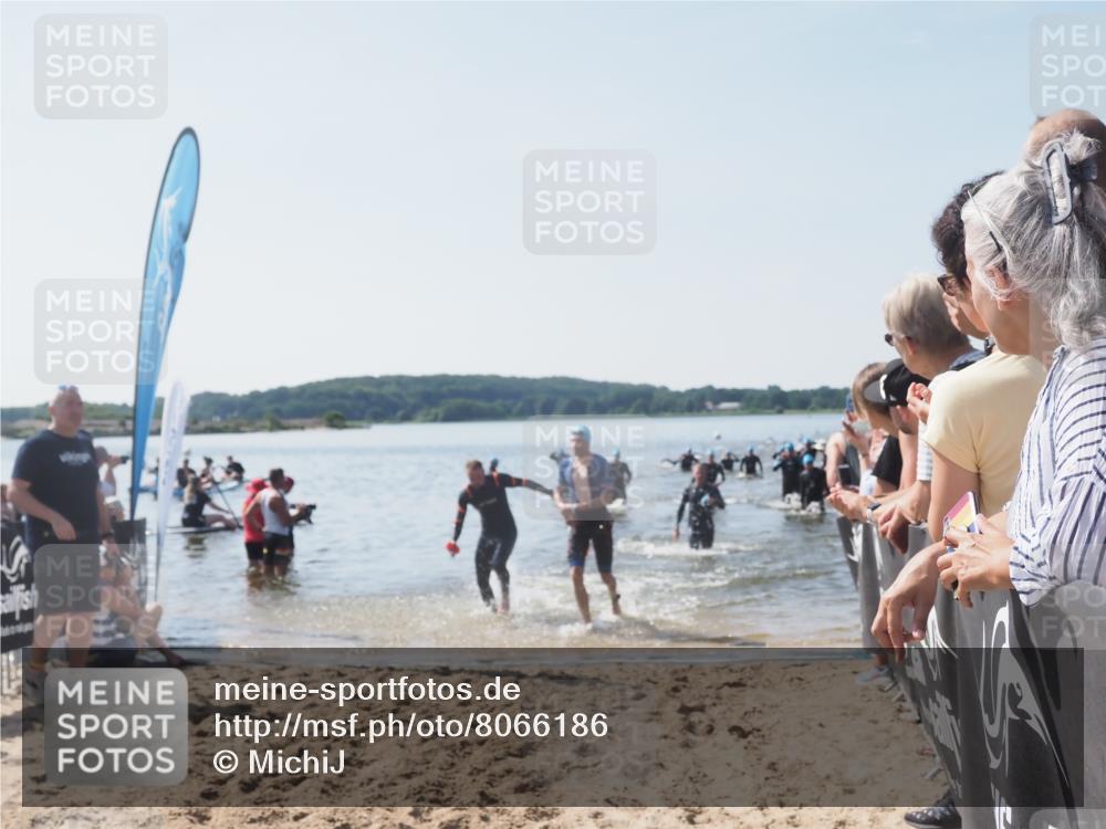 22.06.2025 - Viking Triathlon MichiJ http://msf.ph/oto/8066186 22.06.2025 10:33:27 Schwimmen 28, 38, 300, 382, 522, 524, 608 meine-sportfotos.de
