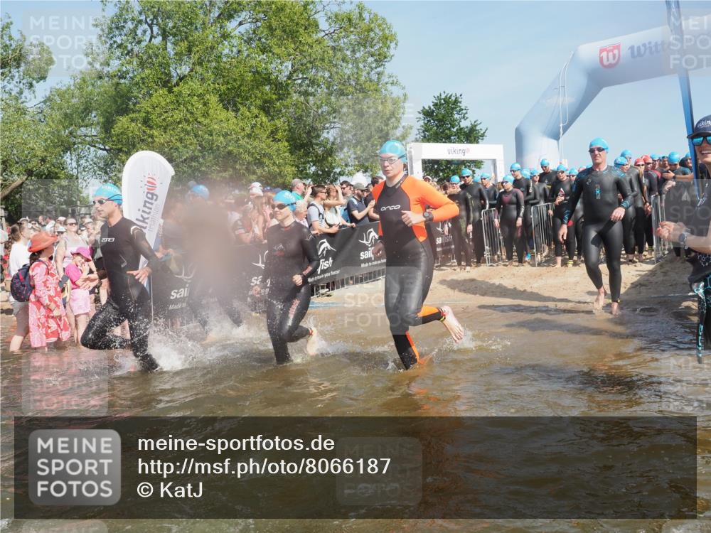 22.06.2025 - Viking Triathlon KatJ http://msf.ph/oto/8066187 22.06.2025 10:06:50 Schwimmen 66, 165, 183, 217, 257, 282, 290, 318, 321, 337, 468, 479, 501, 525, 533 meine-sportfotos.de