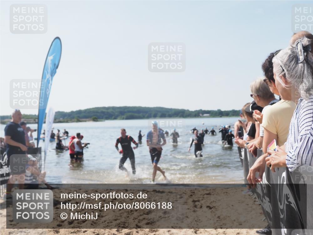 22.06.2025 - Viking Triathlon MichiJ http://msf.ph/oto/8066188 22.06.2025 10:33:27 Schwimmen 28, 38, 300, 382, 522, 524, 608 meine-sportfotos.de