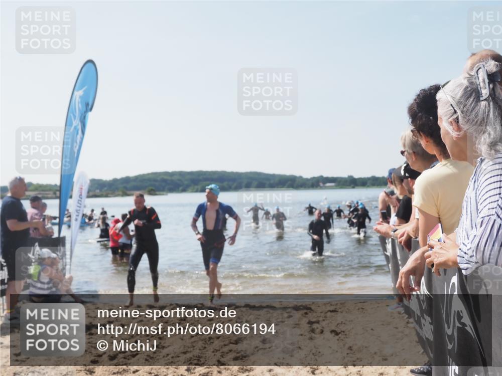 22.06.2025 - Viking Triathlon MichiJ http://msf.ph/oto/8066194 22.06.2025 10:33:28 Schwimmen 28, 38, 300, 348, 382, 522, 524, 608 meine-sportfotos.de