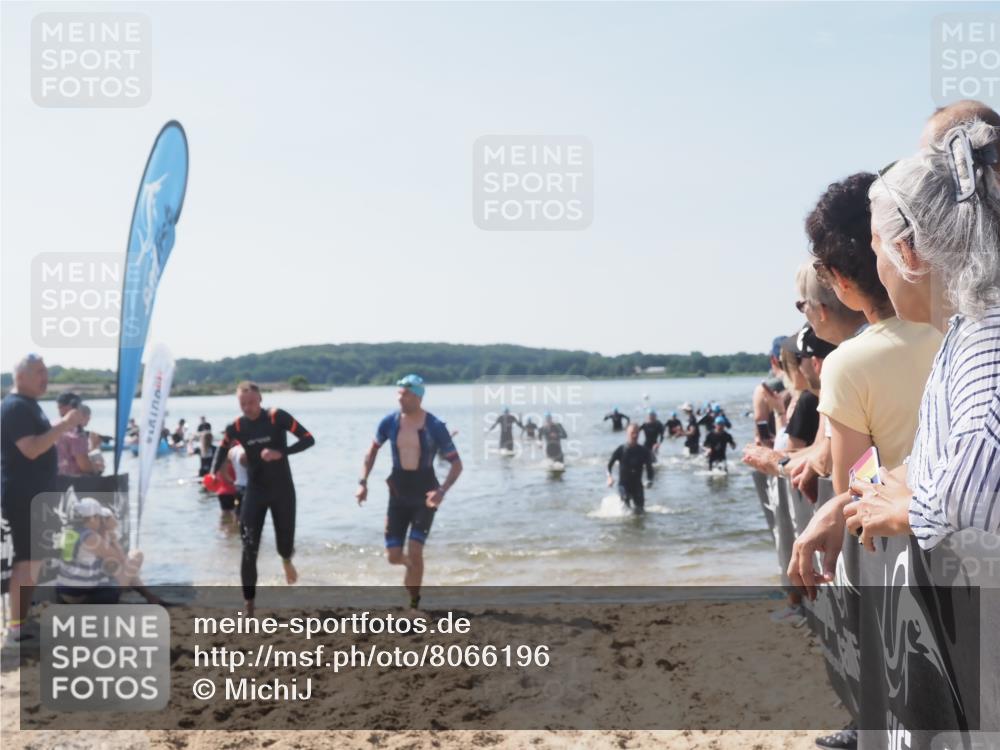 22.06.2025 - Viking Triathlon MichiJ http://msf.ph/oto/8066196 22.06.2025 10:33:28 Schwimmen 28, 38, 300, 348, 382, 522, 524, 608 meine-sportfotos.de