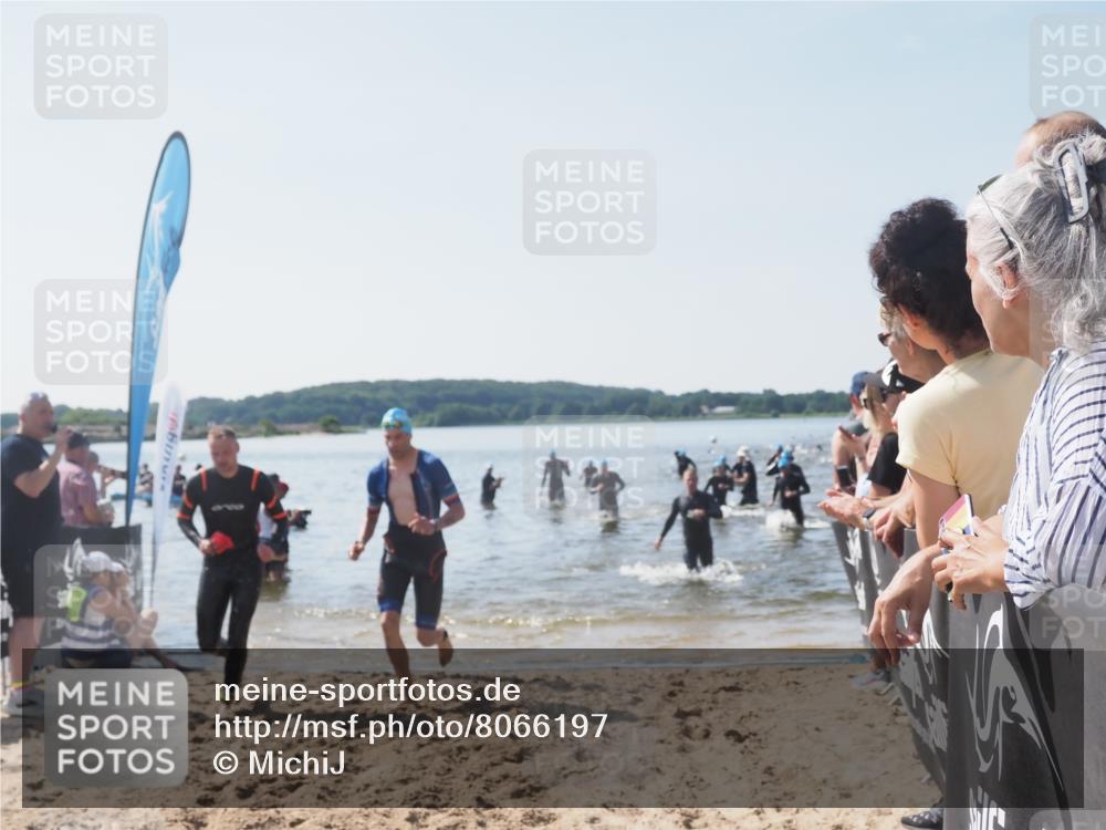 22.06.2025 - Viking Triathlon MichiJ http://msf.ph/oto/8066197 22.06.2025 10:33:28 Schwimmen 28, 38, 300, 348, 382, 522, 524, 608 meine-sportfotos.de
