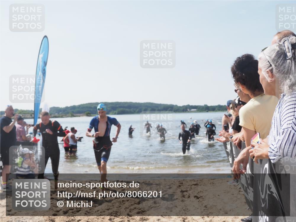 22.06.2025 - Viking Triathlon MichiJ http://msf.ph/oto/8066201 22.06.2025 10:33:29 Schwimmen 28, 38, 255, 300, 304, 348, 382, 457, 522, 524, 608 meine-sportfotos.de