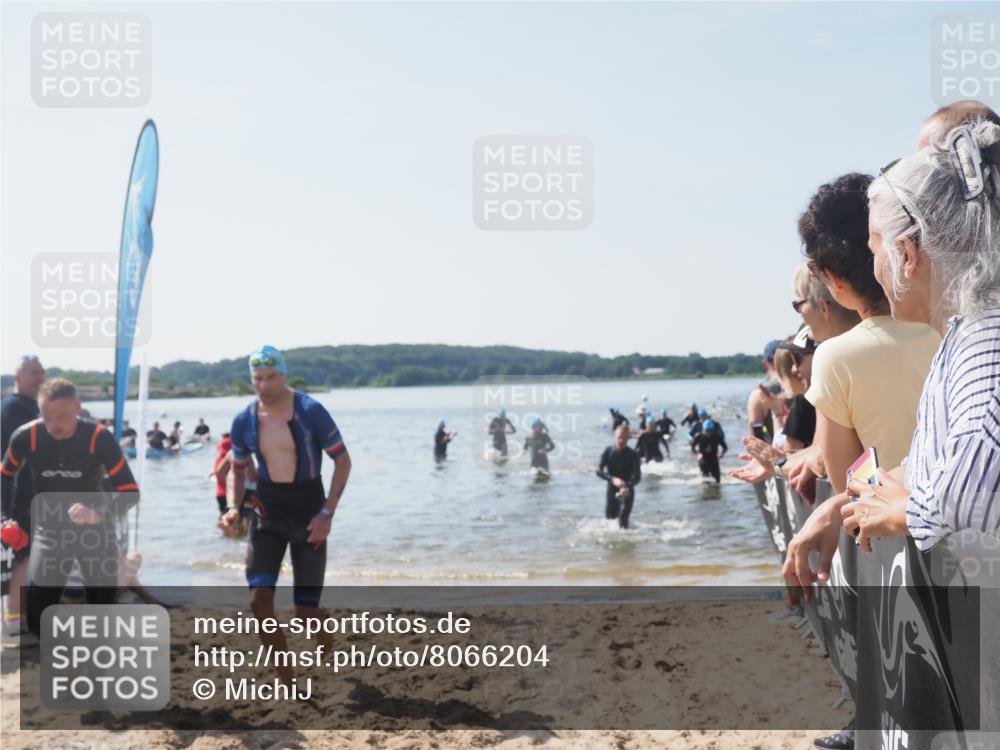 22.06.2025 - Viking Triathlon MichiJ http://msf.ph/oto/8066204 22.06.2025 10:33:29 Schwimmen 28, 38, 255, 300, 304, 348, 382, 457, 522, 524, 608 meine-sportfotos.de