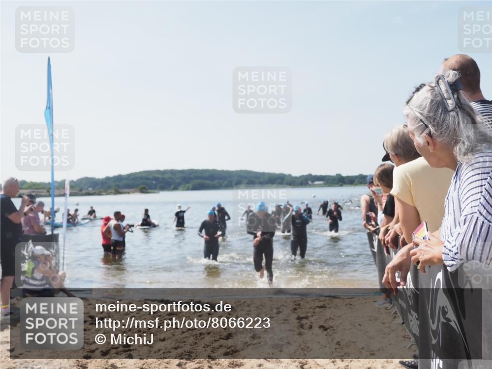 22.06.2025 - Viking Triathlon MichiJ http://msf.ph/oto/8066223 22.06.2025 10:33:36 Schwimmen 5, 38, 149, 255, 304, 348, 382, 457, 522, 524 meine-sportfotos.de