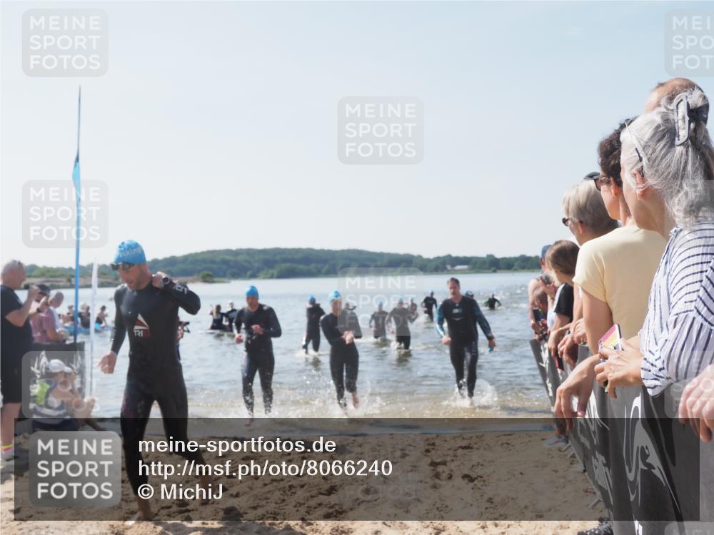 22.06.2025 - Viking Triathlon MichiJ http://msf.ph/oto/8066240 22.06.2025 10:33:39 Schwimmen 5, 38, 149, 255, 304, 348, 382, 457, 522, 524 meine-sportfotos.de