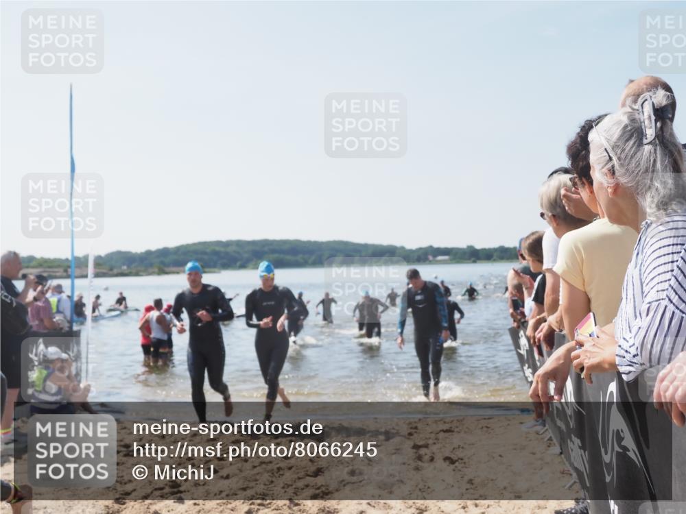 22.06.2025 - Viking Triathlon MichiJ http://msf.ph/oto/8066245 22.06.2025 10:33:39 Schwimmen 5, 38, 149, 255, 304, 348, 382, 457, 522, 524 meine-sportfotos.de