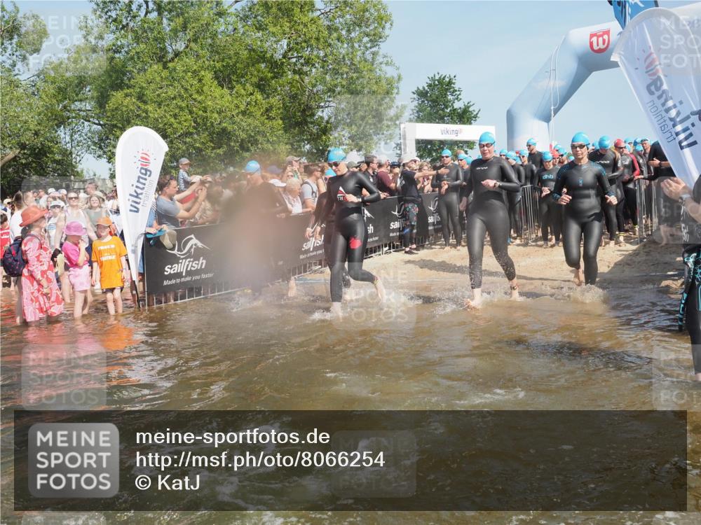 22.06.2025 - Viking Triathlon KatJ http://msf.ph/oto/8066254 22.06.2025 10:06:54 Schwimmen 66, 165, 183, 217, 244, 257, 282, 290, 318, 321, 337, 467, 468, 479, 494, 498, 501, 525, 533 meine-sportfotos.de