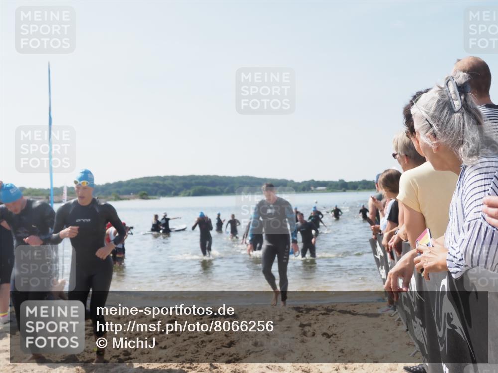 22.06.2025 - Viking Triathlon MichiJ http://msf.ph/oto/8066256 22.06.2025 10:33:41 Schwimmen 5, 38, 50, 149, 229, 242, 255, 304, 348, 382, 438, 457, 522 meine-sportfotos.de