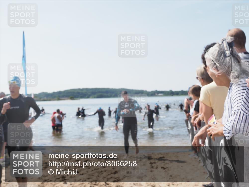 22.06.2025 - Viking Triathlon MichiJ http://msf.ph/oto/8066258 22.06.2025 10:33:41 Schwimmen 5, 38, 50, 149, 229, 242, 255, 304, 348, 382, 438, 457, 522 meine-sportfotos.de