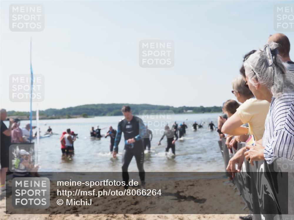 22.06.2025 - Viking Triathlon MichiJ http://msf.ph/oto/8066264 22.06.2025 10:33:42 Schwimmen 5, 50, 149, 229, 242, 255, 304, 348, 382, 438, 457, 522 meine-sportfotos.de