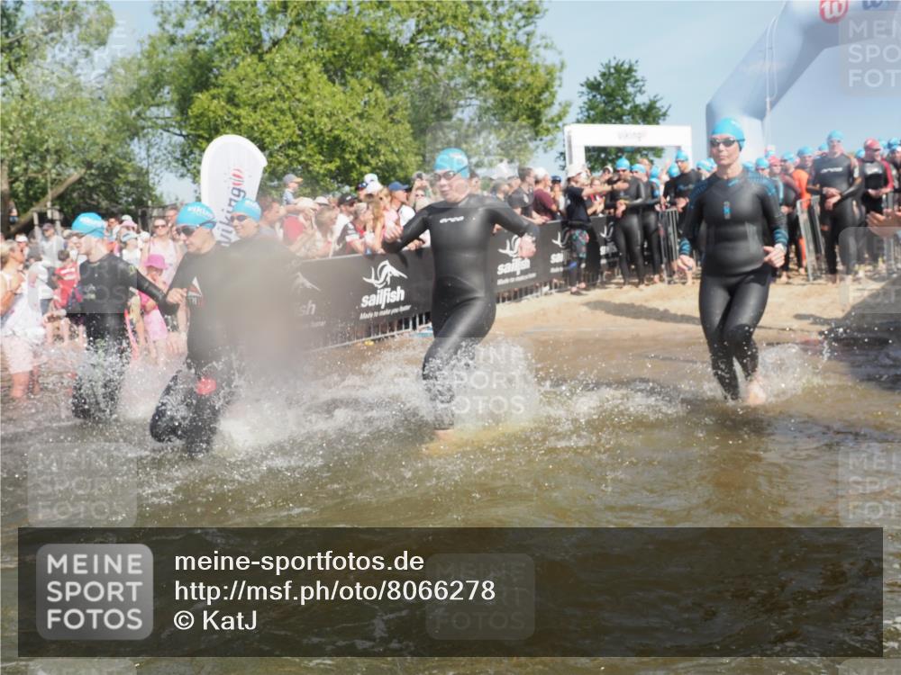 22.06.2025 - Viking Triathlon KatJ http://msf.ph/oto/8066278 22.06.2025 10:06:55 Schwimmen 66, 183, 244, 290, 318, 321, 337, 369, 467, 468, 479, 494, 498, 525, 533 meine-sportfotos.de