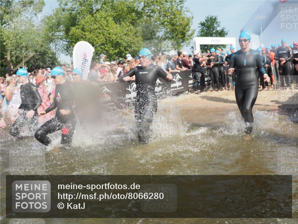 22.06.2025 - Viking Triathlon KatJ http://msf.ph/oto/8066280 22.06.2025 10:06:55 Schwimmen 66, 183, 244, 290, 318, 321, 337, 369, 467, 468, 479, 494, 498, 525, 533 meine-sportfotos.de
