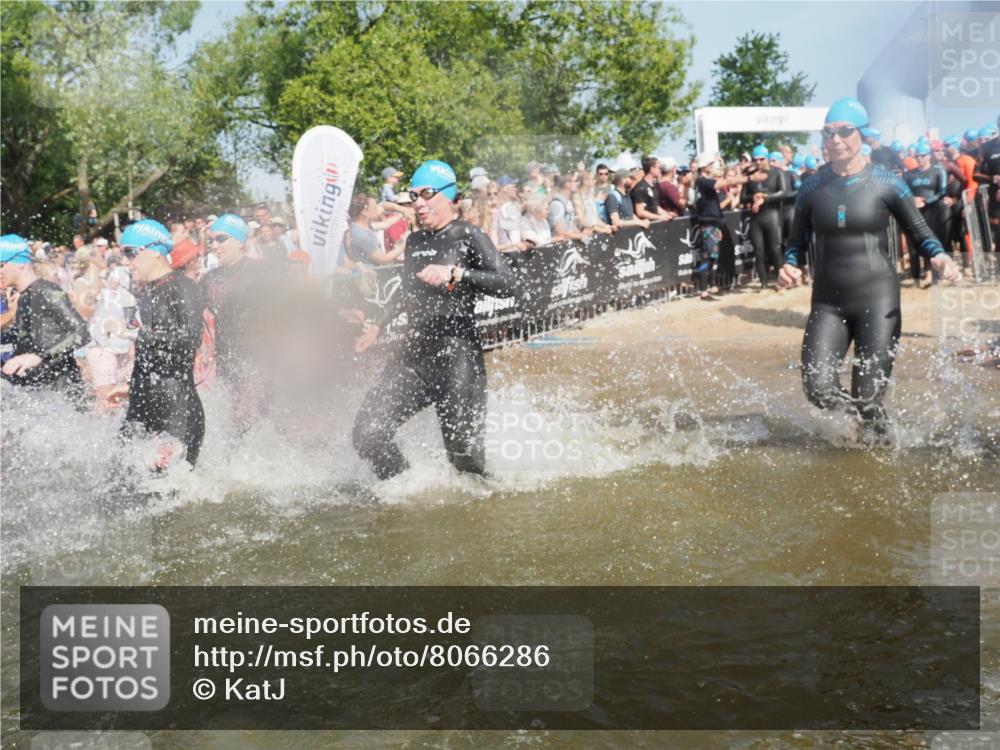 22.06.2025 - Viking Triathlon KatJ http://msf.ph/oto/8066286 22.06.2025 10:06:56 Schwimmen 66, 183, 244, 290, 318, 321, 337, 369, 467, 468, 479, 494, 498, 525, 533 meine-sportfotos.de