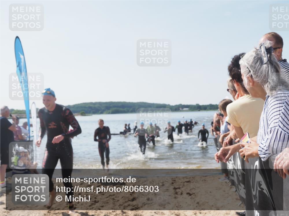 22.06.2025 - Viking Triathlon MichiJ http://msf.ph/oto/8066303 22.06.2025 10:33:51 Schwimmen 5, 50, 75, 149, 184, 229, 242, 349, 438, 478, 540 meine-sportfotos.de