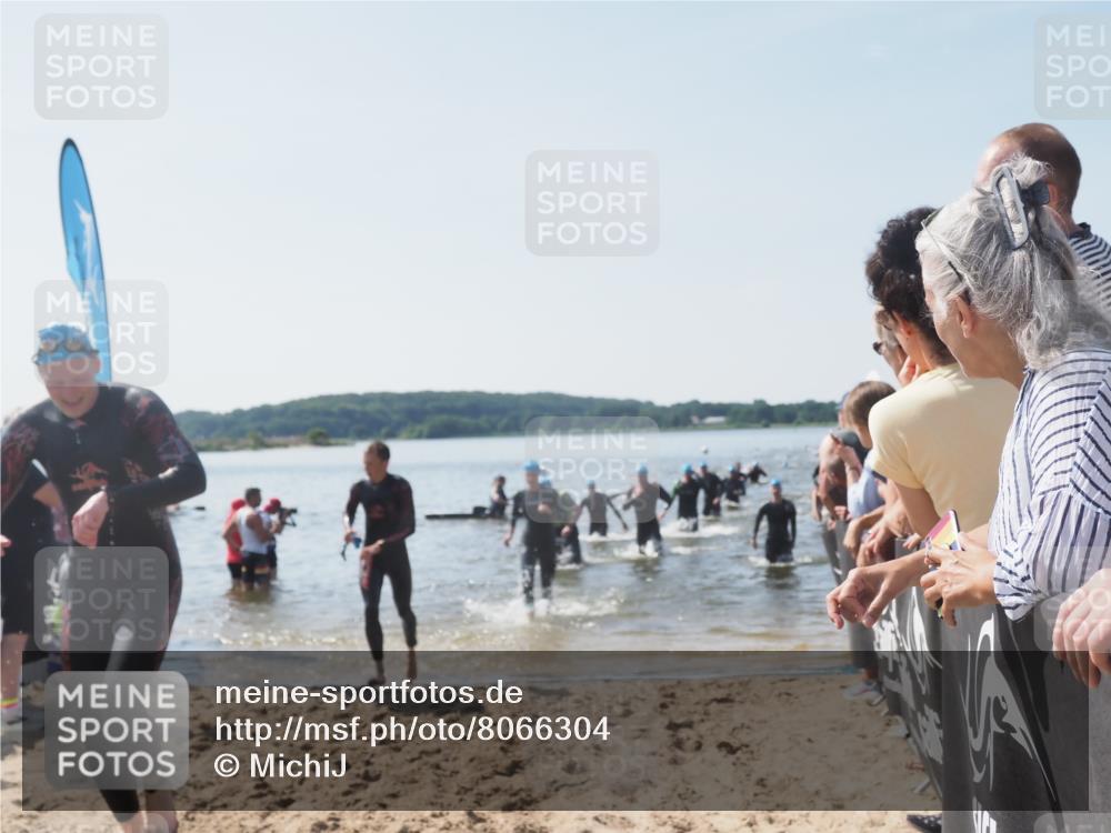 22.06.2025 - Viking Triathlon MichiJ http://msf.ph/oto/8066304 22.06.2025 10:33:52 Schwimmen 5, 50, 75, 149, 184, 229, 242, 349, 438, 478, 540 meine-sportfotos.de