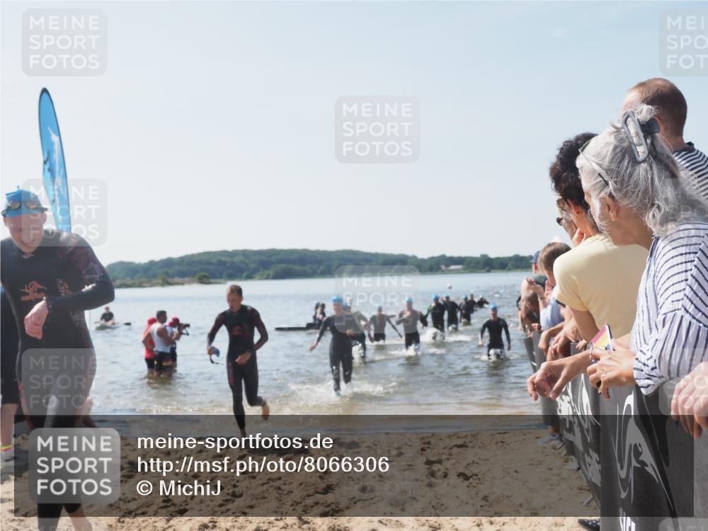 22.06.2025 - Viking Triathlon MichiJ http://msf.ph/oto/8066306 22.06.2025 10:33:52 Schwimmen 5, 50, 75, 149, 184, 229, 242, 349, 438, 478, 540 meine-sportfotos.de