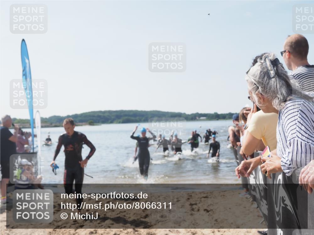 22.06.2025 - Viking Triathlon MichiJ http://msf.ph/oto/8066311 22.06.2025 10:33:53 Schwimmen 5, 50, 75, 149, 184, 229, 242, 349, 438, 478, 532, 540 meine-sportfotos.de
