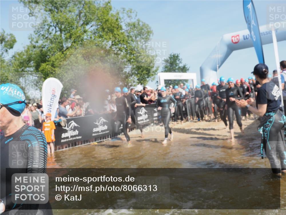 22.06.2025 - Viking Triathlon KatJ http://msf.ph/oto/8066313 22.06.2025 10:06:58 Schwimmen 66, 183, 244, 290, 318, 321, 337, 369, 467, 468, 479, 494, 498, 525, 533 meine-sportfotos.de