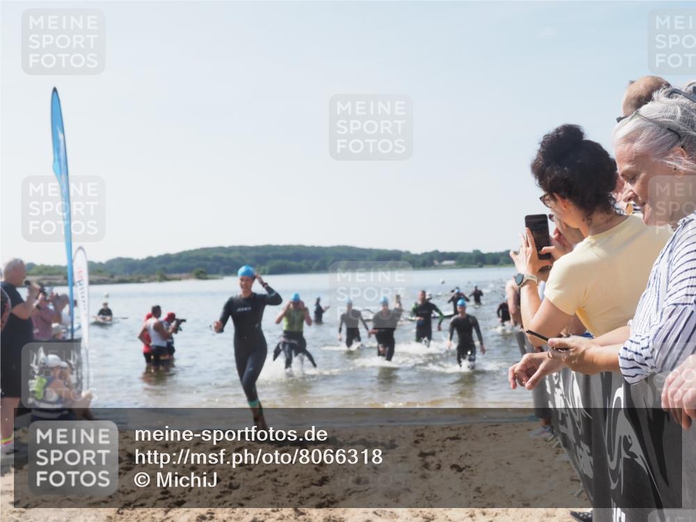 22.06.2025 - Viking Triathlon MichiJ http://msf.ph/oto/8066318 22.06.2025 10:33:54 Schwimmen 5, 50, 75, 149, 184, 229, 242, 349, 438, 478, 532, 540 meine-sportfotos.de