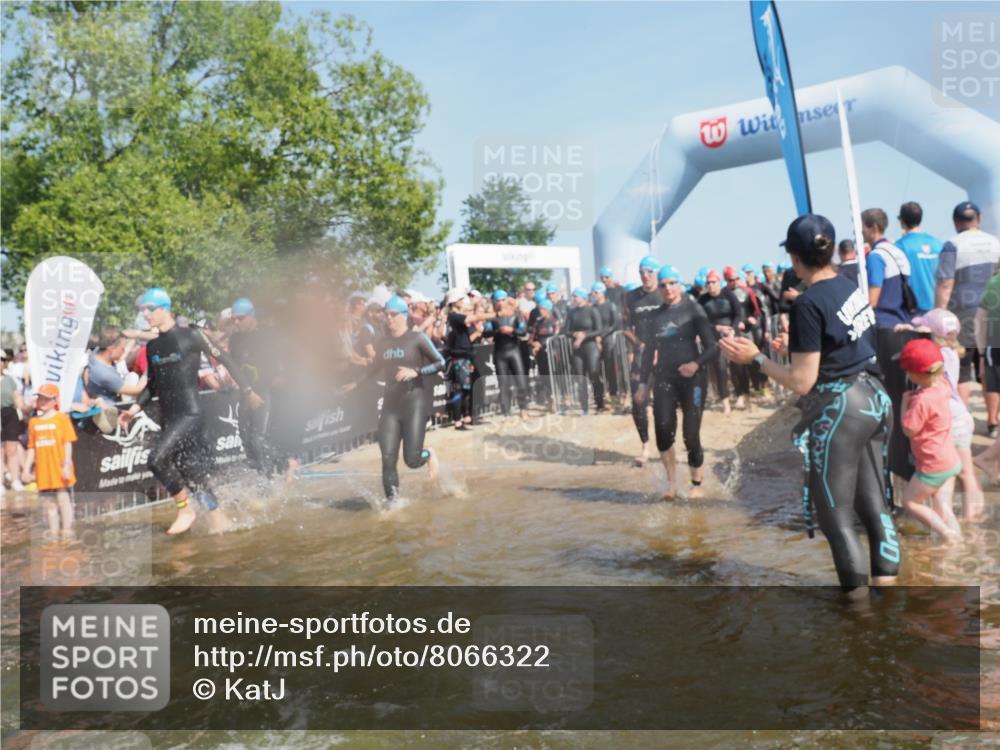 22.06.2025 - Viking Triathlon KatJ http://msf.ph/oto/8066322 22.06.2025 10:06:58 Schwimmen 66, 183, 244, 290, 318, 321, 337, 369, 467, 468, 479, 494, 498, 525, 533 meine-sportfotos.de