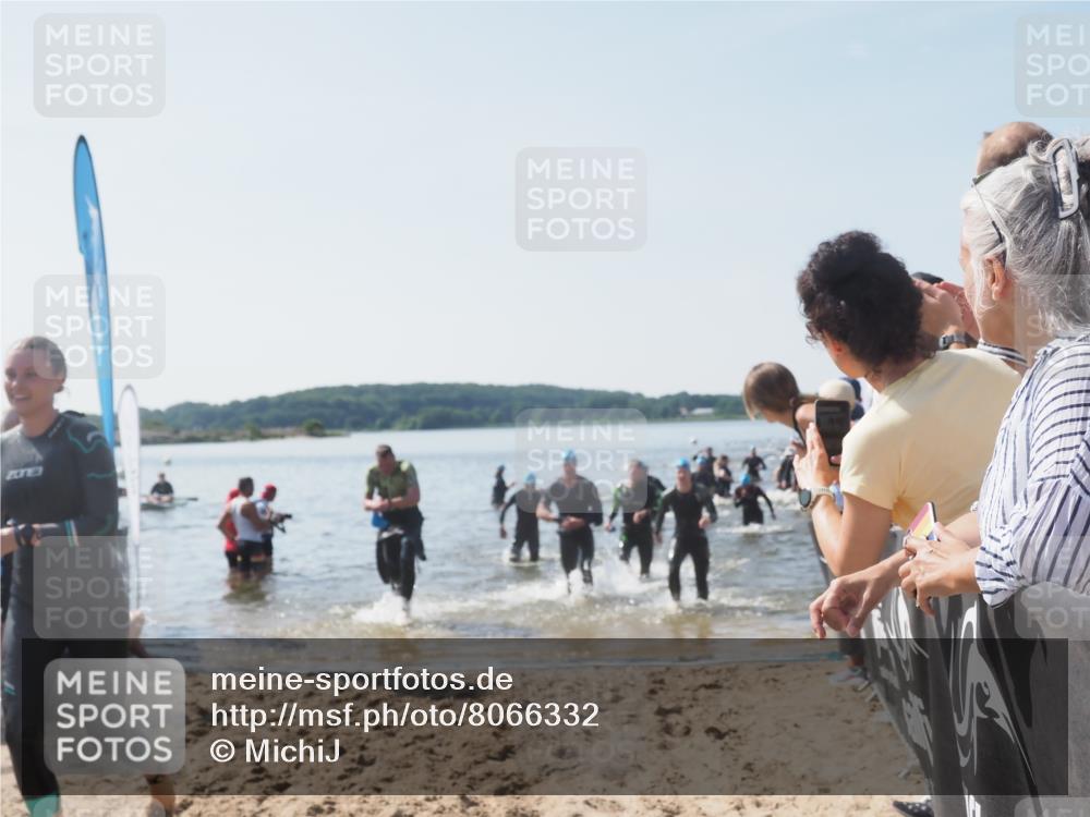 22.06.2025 - Viking Triathlon MichiJ http://msf.ph/oto/8066332 22.06.2025 10:33:56 Schwimmen 50, 75, 149, 184, 229, 242, 349, 429, 438, 478, 532, 540 meine-sportfotos.de