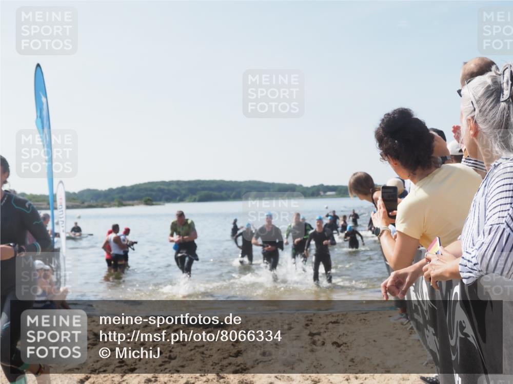 22.06.2025 - Viking Triathlon MichiJ http://msf.ph/oto/8066334 22.06.2025 10:33:56 Schwimmen 50, 75, 149, 184, 229, 242, 349, 429, 438, 478, 532, 540 meine-sportfotos.de