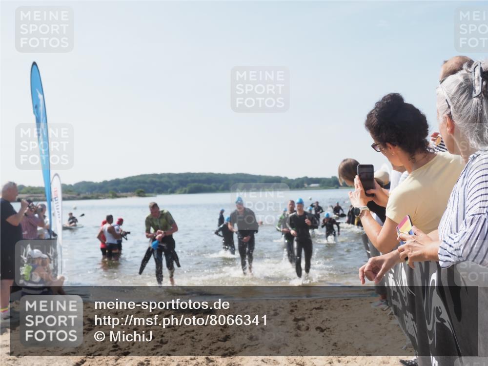 22.06.2025 - Viking Triathlon MichiJ http://msf.ph/oto/8066341 22.06.2025 10:33:57 Schwimmen 50, 70, 75, 184, 229, 242, 349, 429, 438, 478, 532, 540, 635 meine-sportfotos.de