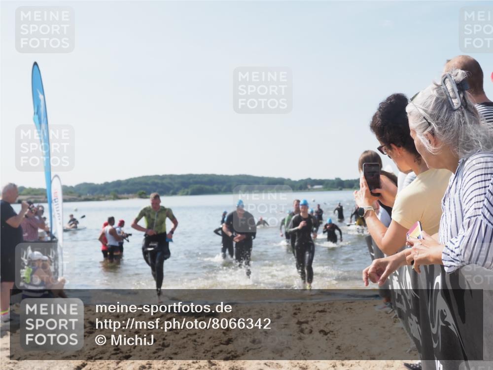 22.06.2025 - Viking Triathlon MichiJ http://msf.ph/oto/8066342 22.06.2025 10:33:57 Schwimmen 50, 70, 75, 184, 229, 242, 349, 429, 438, 478, 532, 540, 635 meine-sportfotos.de