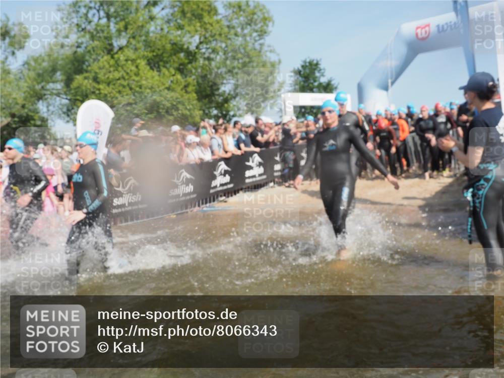 22.06.2025 - Viking Triathlon KatJ http://msf.ph/oto/8066343 22.06.2025 10:06:59 Schwimmen 66, 183, 244, 290, 318, 321, 328, 337, 369, 467, 468, 479, 494, 498, 525, 533, 631, 649 meine-sportfotos.de