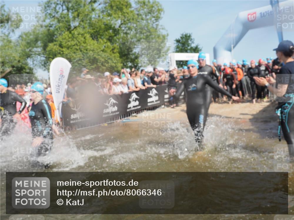 22.06.2025 - Viking Triathlon KatJ http://msf.ph/oto/8066346 22.06.2025 10:07:00 Schwimmen 64, 183, 244, 290, 321, 328, 369, 431, 467, 468, 479, 494, 498, 533, 631, 649 meine-sportfotos.de