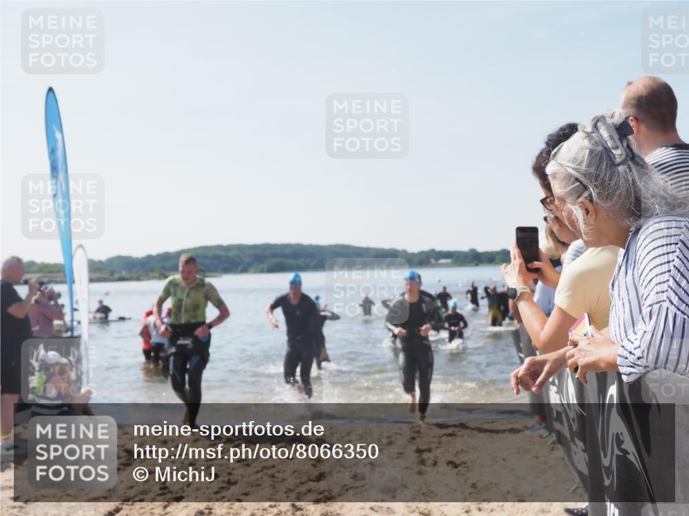 22.06.2025 - Viking Triathlon MichiJ http://msf.ph/oto/8066350 22.06.2025 10:33:58 Schwimmen 50, 70, 75, 184, 229, 242, 349, 429, 438, 478, 532, 540, 635 meine-sportfotos.de
