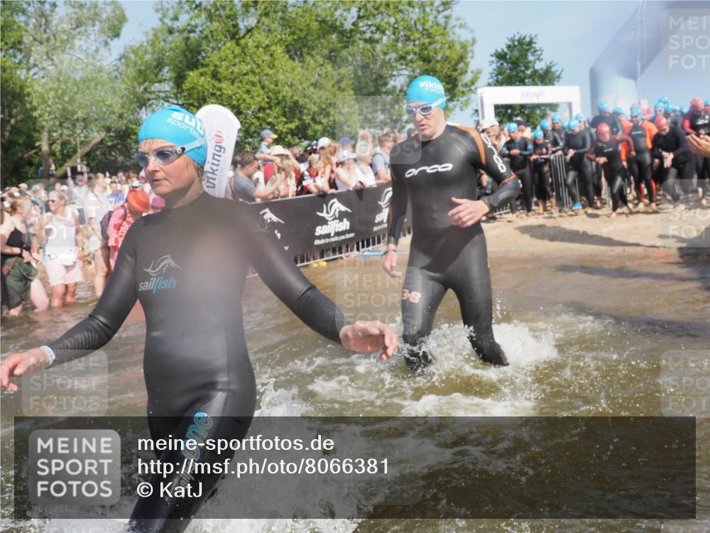 22.06.2025 - Viking Triathlon KatJ http://msf.ph/oto/8066381 22.06.2025 10:07:01 Schwimmen 64, 183, 244, 321, 328, 369, 431, 467, 468, 479, 494, 498, 533, 631, 649 meine-sportfotos.de