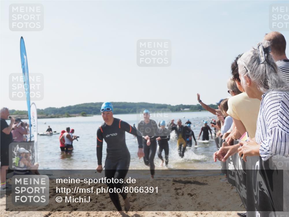 22.06.2025 - Viking Triathlon MichiJ http://msf.ph/oto/8066391 22.06.2025 10:34:06 Schwimmen 46, 70, 75, 184, 297, 429, 478, 532, 540, 618, 635 meine-sportfotos.de