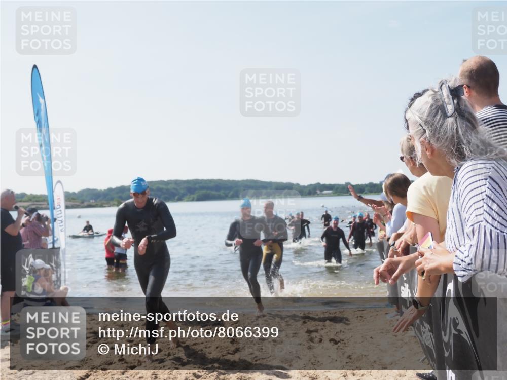 22.06.2025 - Viking Triathlon MichiJ http://msf.ph/oto/8066399 22.06.2025 10:34:07 Schwimmen 46, 70, 75, 184, 297, 429, 478, 532, 540, 618, 635 meine-sportfotos.de