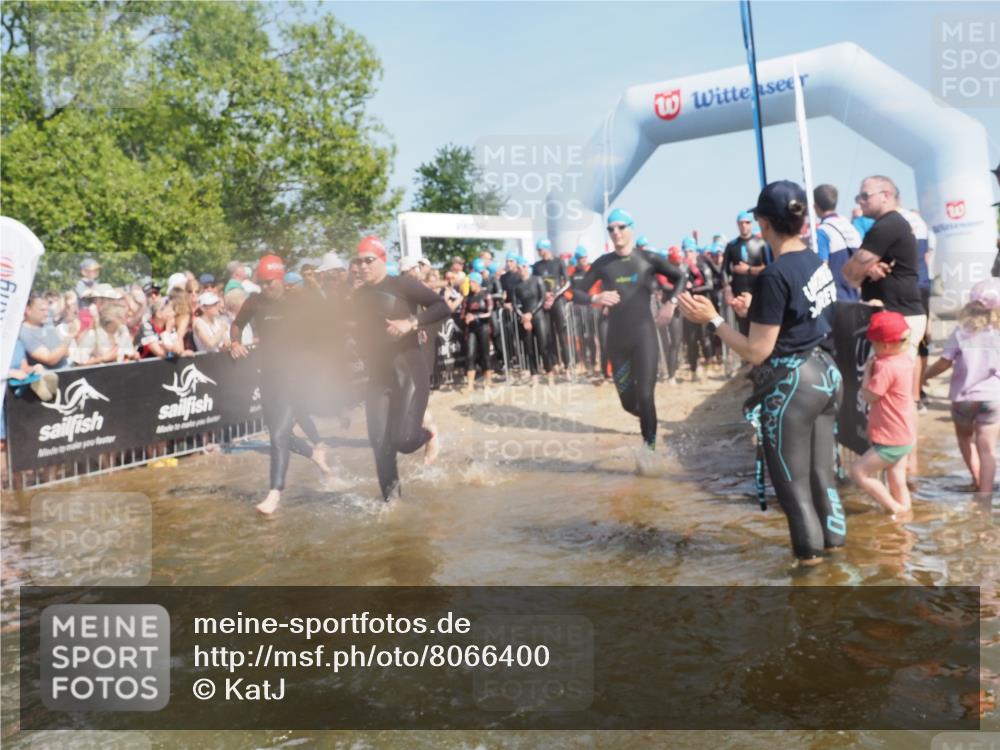 22.06.2025 - Viking Triathlon KatJ http://msf.ph/oto/8066400 22.06.2025 10:07:03 Schwimmen 64, 183, 244, 321, 328, 369, 431, 467, 468, 479, 494, 498, 533, 631, 649 meine-sportfotos.de