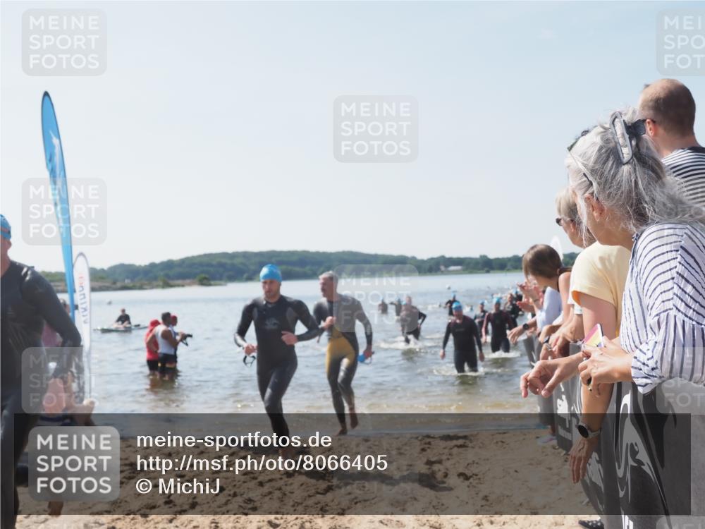 22.06.2025 - Viking Triathlon MichiJ http://msf.ph/oto/8066405 22.06.2025 10:34:08 Schwimmen 46, 70, 75, 297, 429, 478, 527, 532, 540, 618, 635 meine-sportfotos.de