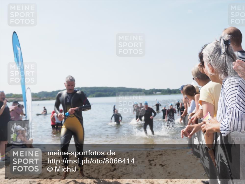 22.06.2025 - Viking Triathlon MichiJ http://msf.ph/oto/8066414 22.06.2025 10:34:10 Schwimmen 46, 70, 294, 297, 429, 478, 527, 532, 540, 618, 635 meine-sportfotos.de