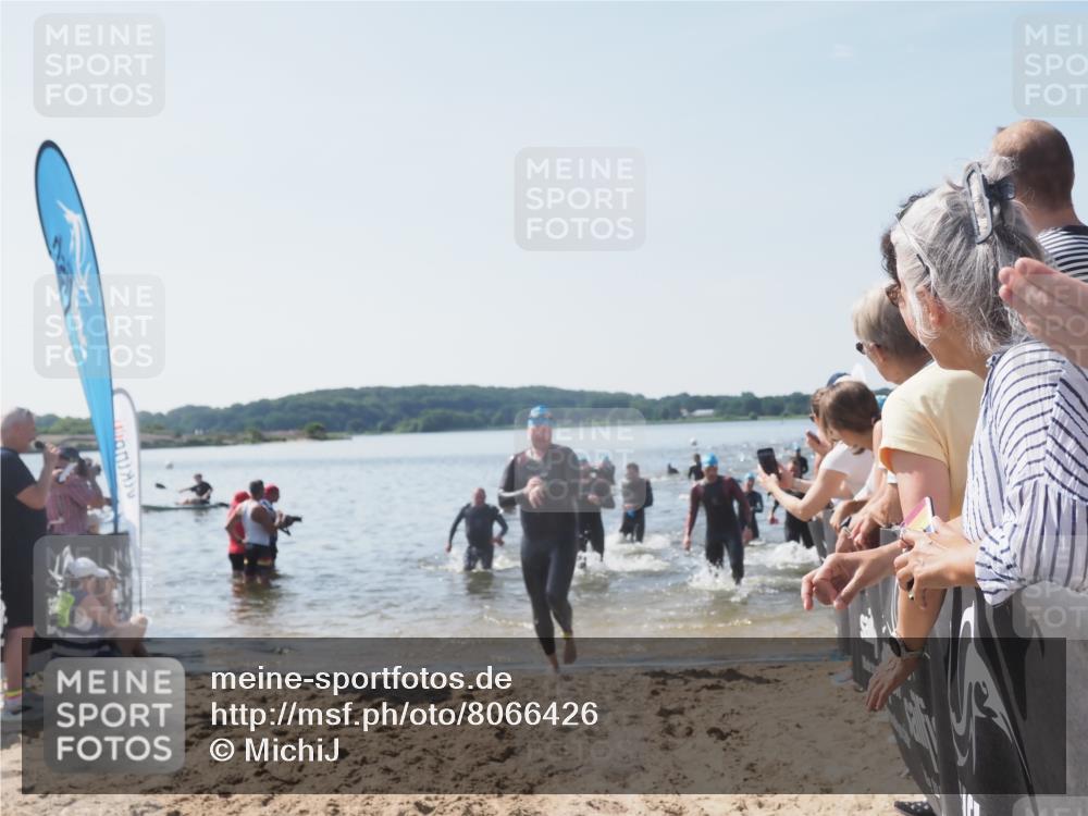 22.06.2025 - Viking Triathlon MichiJ http://msf.ph/oto/8066426 22.06.2025 10:34:11 Schwimmen 46, 70, 294, 297, 429, 478, 527, 532, 618, 635 meine-sportfotos.de