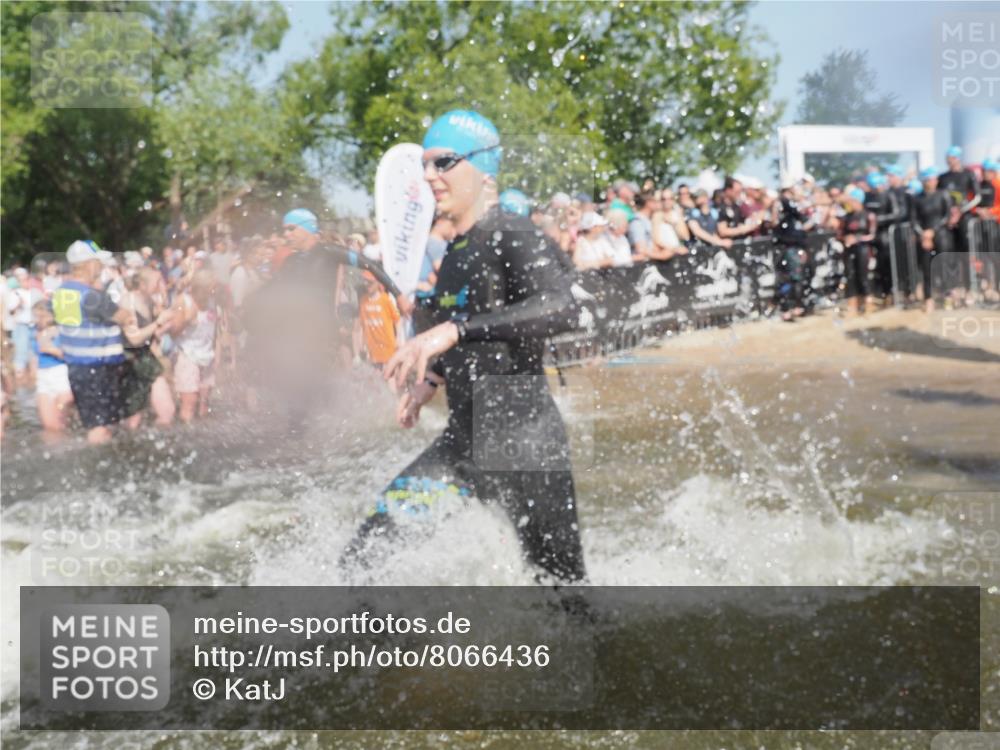 22.06.2025 - Viking Triathlon KatJ http://msf.ph/oto/8066436 22.06.2025 10:07:05 Schwimmen 64, 123, 190, 244, 328, 369, 402, 431, 467, 494, 498, 519, 607, 631, 649 meine-sportfotos.de