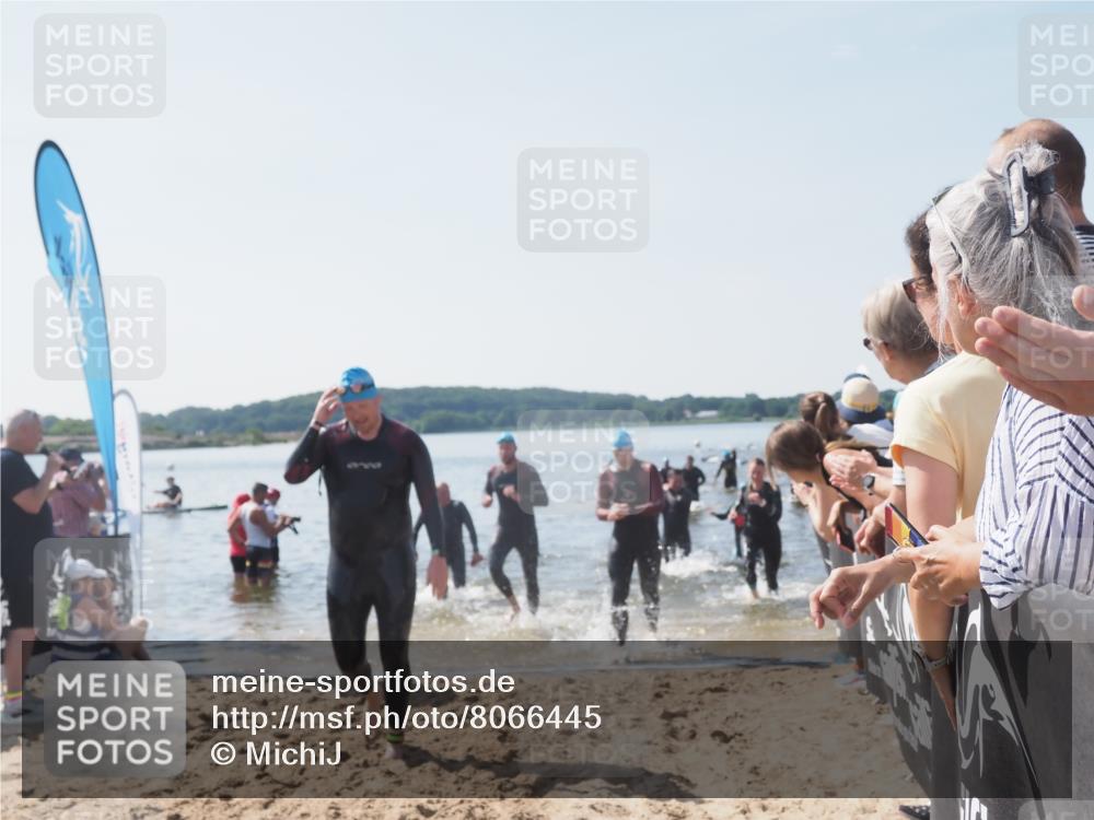 22.06.2025 - Viking Triathlon MichiJ http://msf.ph/oto/8066445 22.06.2025 10:34:14 Schwimmen 46, 70, 294, 297, 429, 486, 527, 532, 618, 635 meine-sportfotos.de