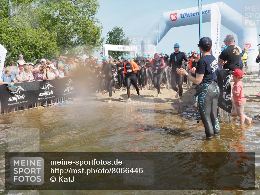 22.06.2025 - Viking Triathlon KatJ http://msf.ph/oto/8066446 22.06.2025 10:07:07 Schwimmen 64, 123, 190, 244, 328, 369, 402, 431, 467, 494, 498, 519, 607, 631, 649 meine-sportfotos.de