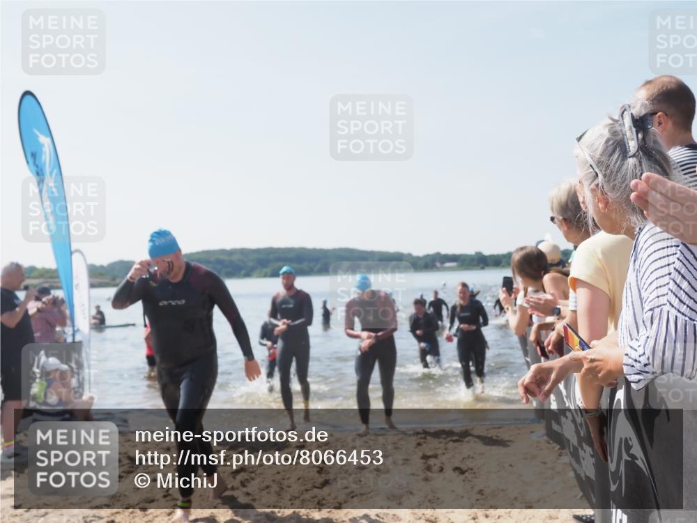 22.06.2025 - Viking Triathlon MichiJ http://msf.ph/oto/8066453 22.06.2025 10:34:15 Schwimmen 46, 70, 294, 297, 429, 486, 527, 618, 635 meine-sportfotos.de