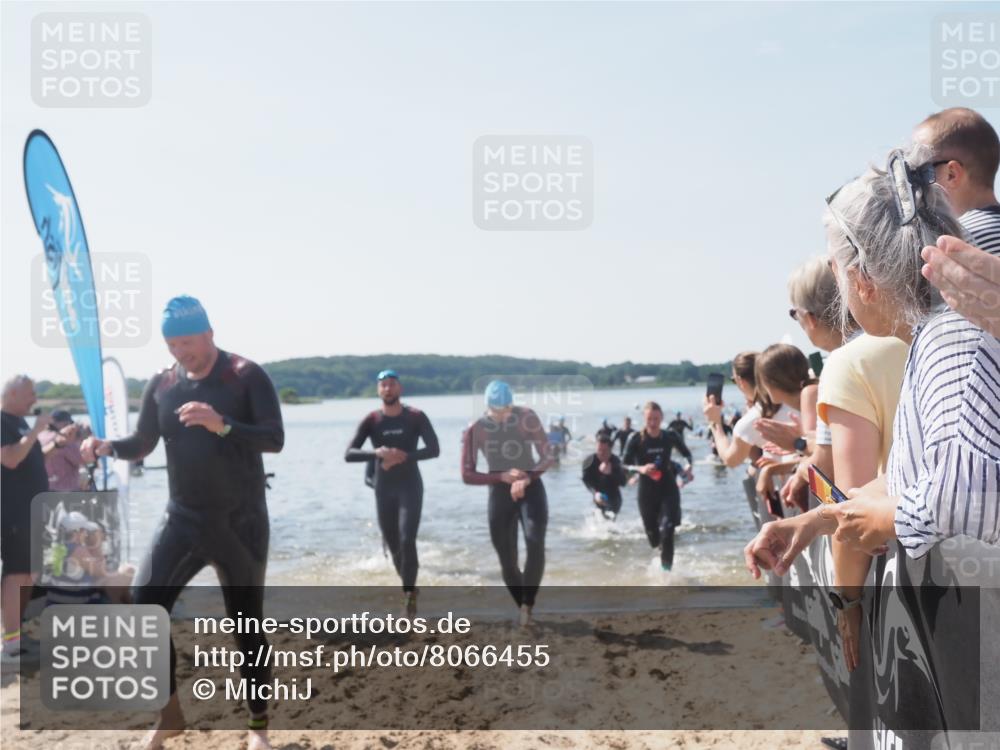 22.06.2025 - Viking Triathlon MichiJ http://msf.ph/oto/8066455 22.06.2025 10:34:15 Schwimmen 46, 70, 294, 297, 429, 486, 527, 618, 635 meine-sportfotos.de