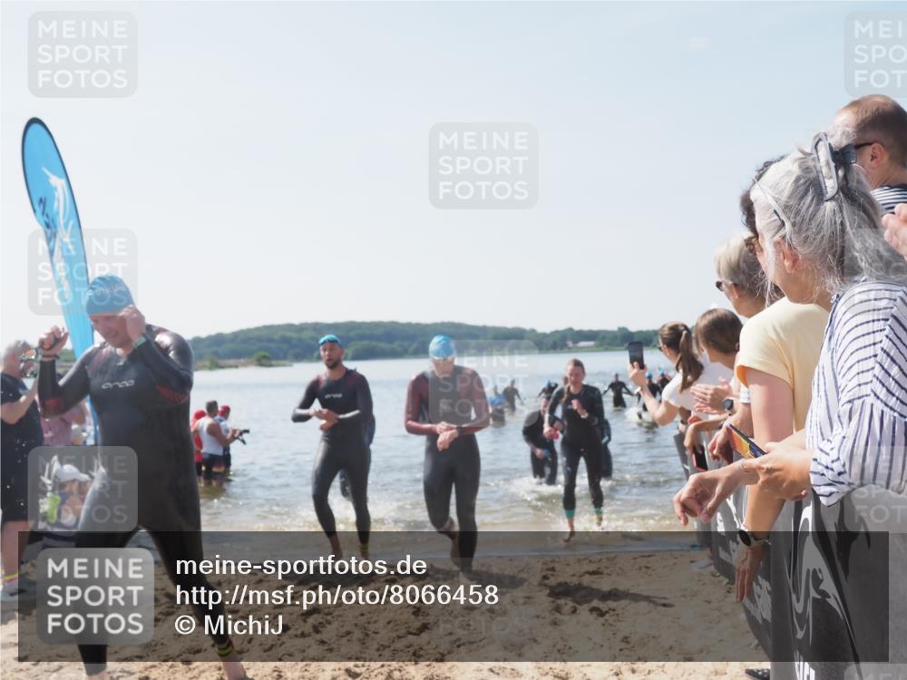 22.06.2025 - Viking Triathlon MichiJ http://msf.ph/oto/8066458 22.06.2025 10:34:15 Schwimmen 46, 70, 294, 297, 429, 486, 527, 618, 635 meine-sportfotos.de