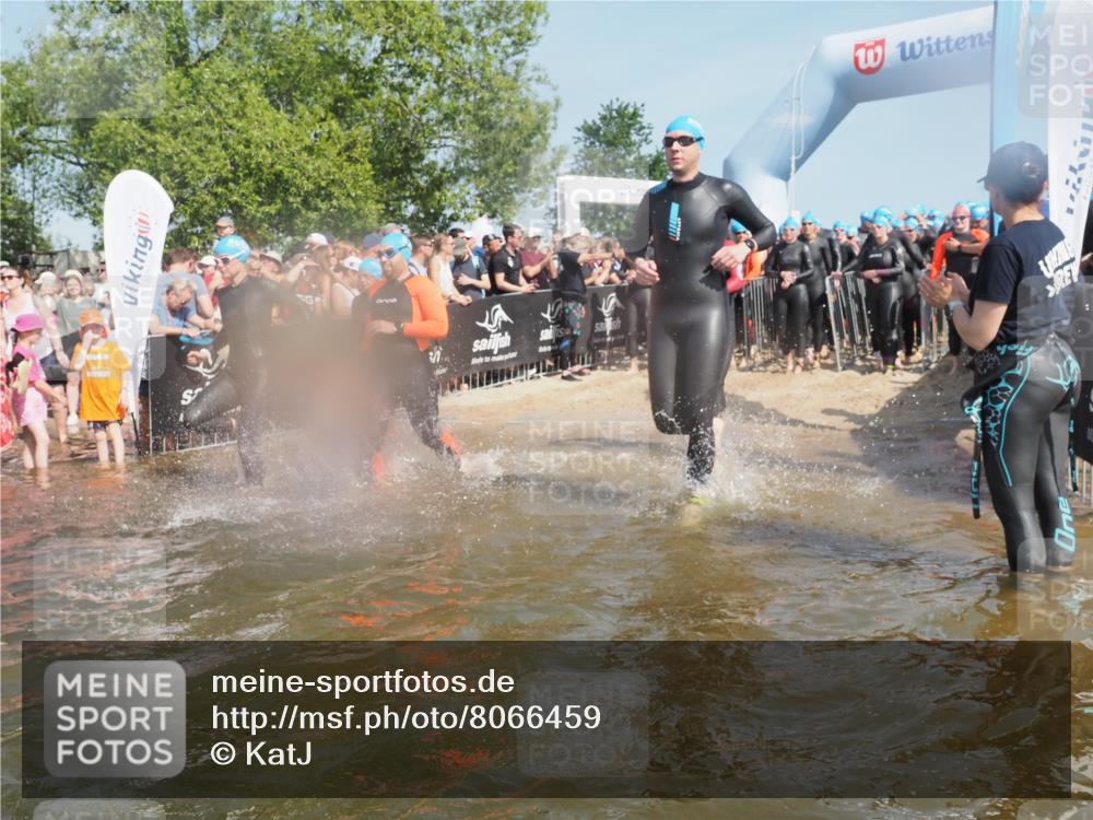 22.06.2025 - Viking Triathlon KatJ http://msf.ph/oto/8066459 22.06.2025 10:07:09 Schwimmen 64, 123, 190, 201, 202, 223, 328, 369, 402, 431, 463, 519, 607, 631, 637, 649 meine-sportfotos.de